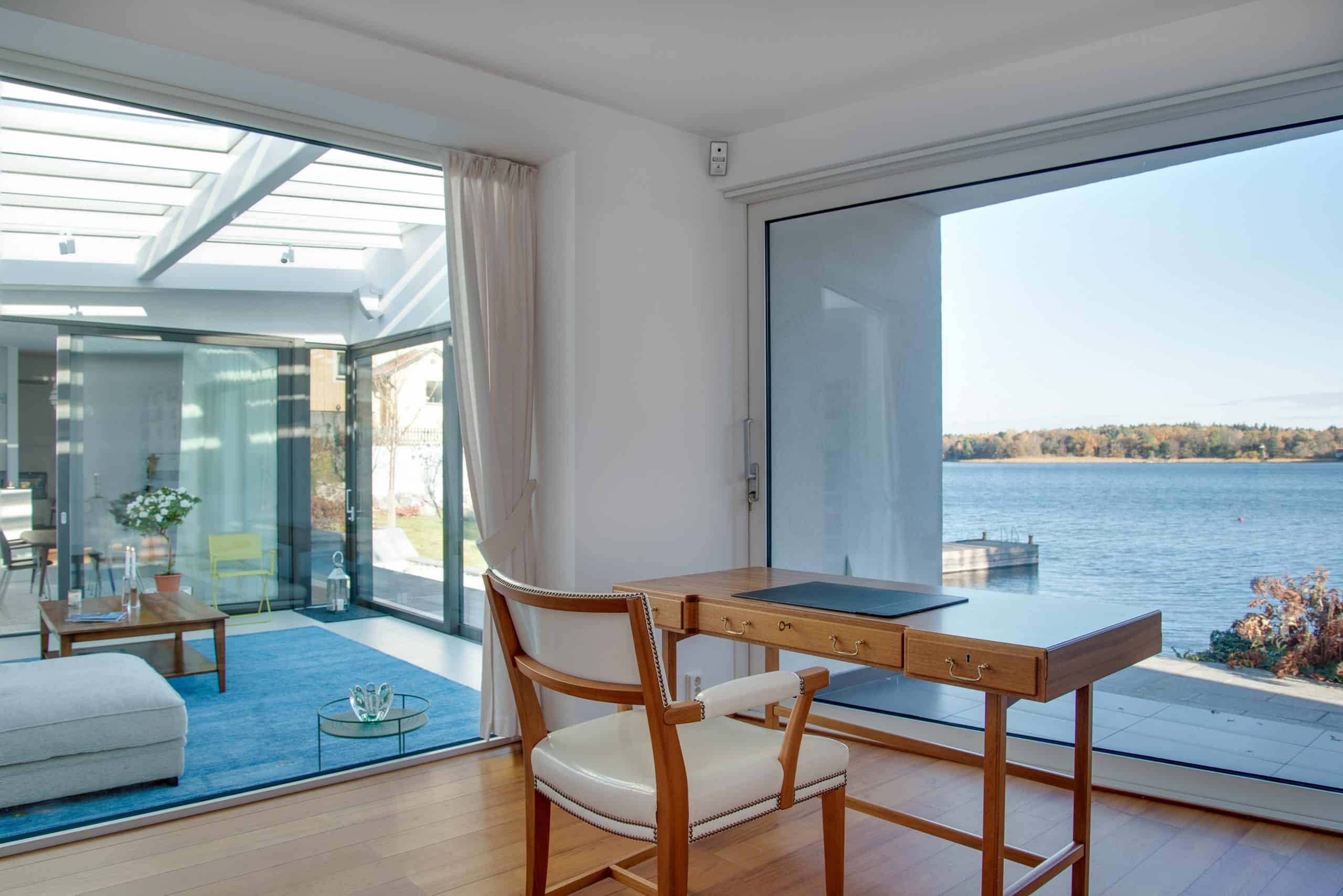 Location classique ou location saisonnière Airbnb à Cannes : comparatif